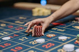 80m bet ငါးပစ်ဂိမ်း ကစားနေသောပုံ